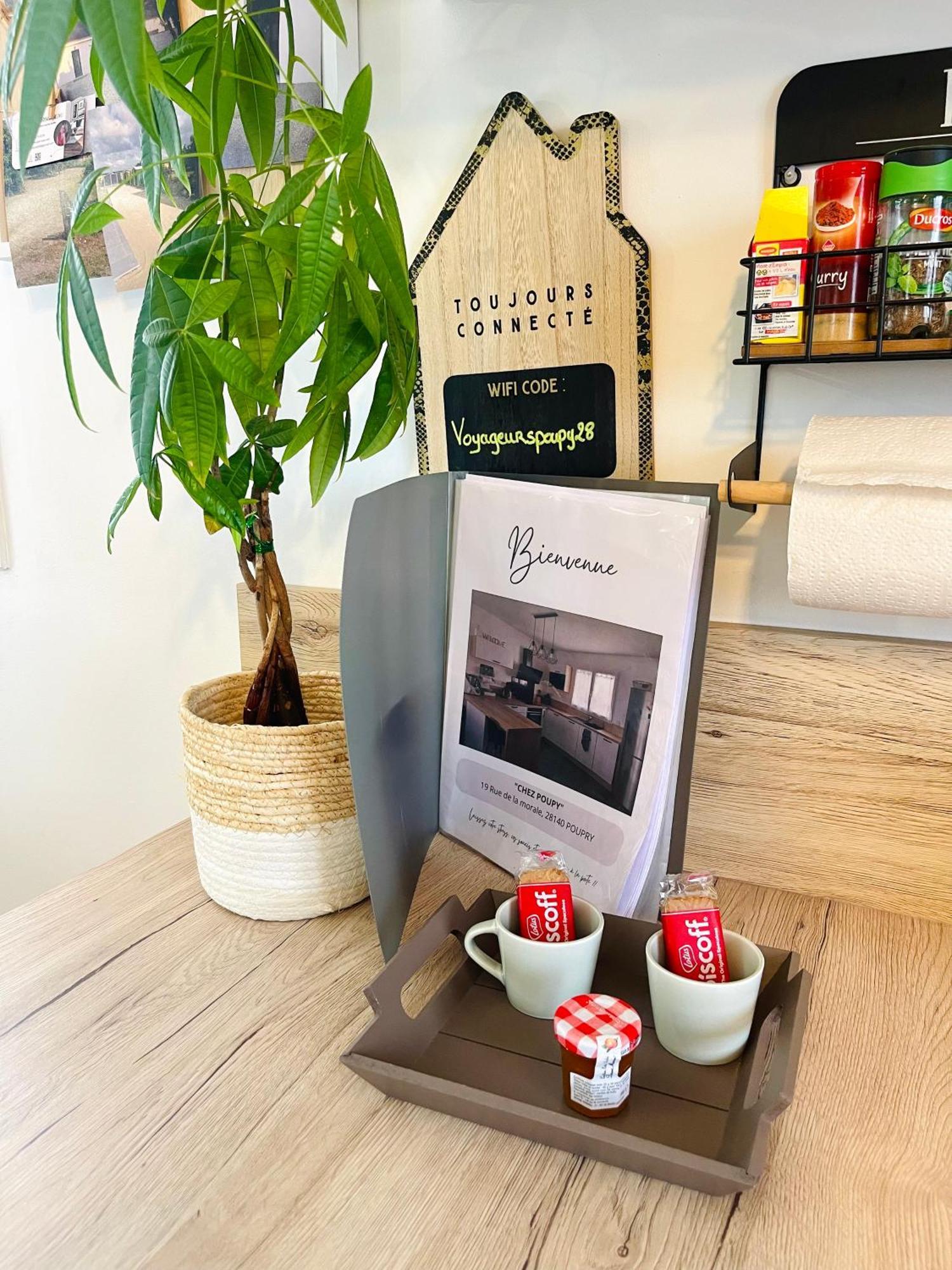 Petite Maison Au Calme Poupry Exteriér fotografie