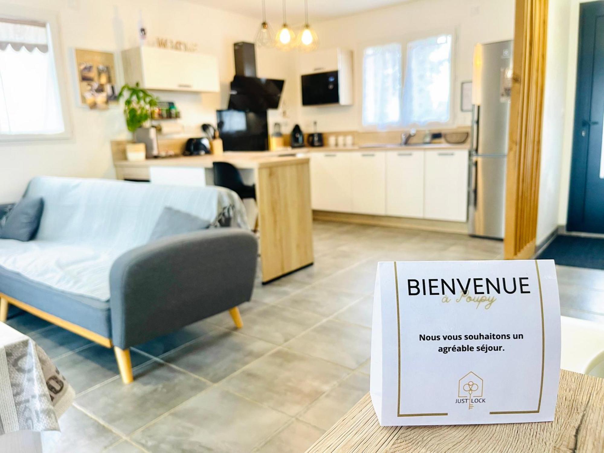 Petite Maison Au Calme Poupry Exteriér fotografie