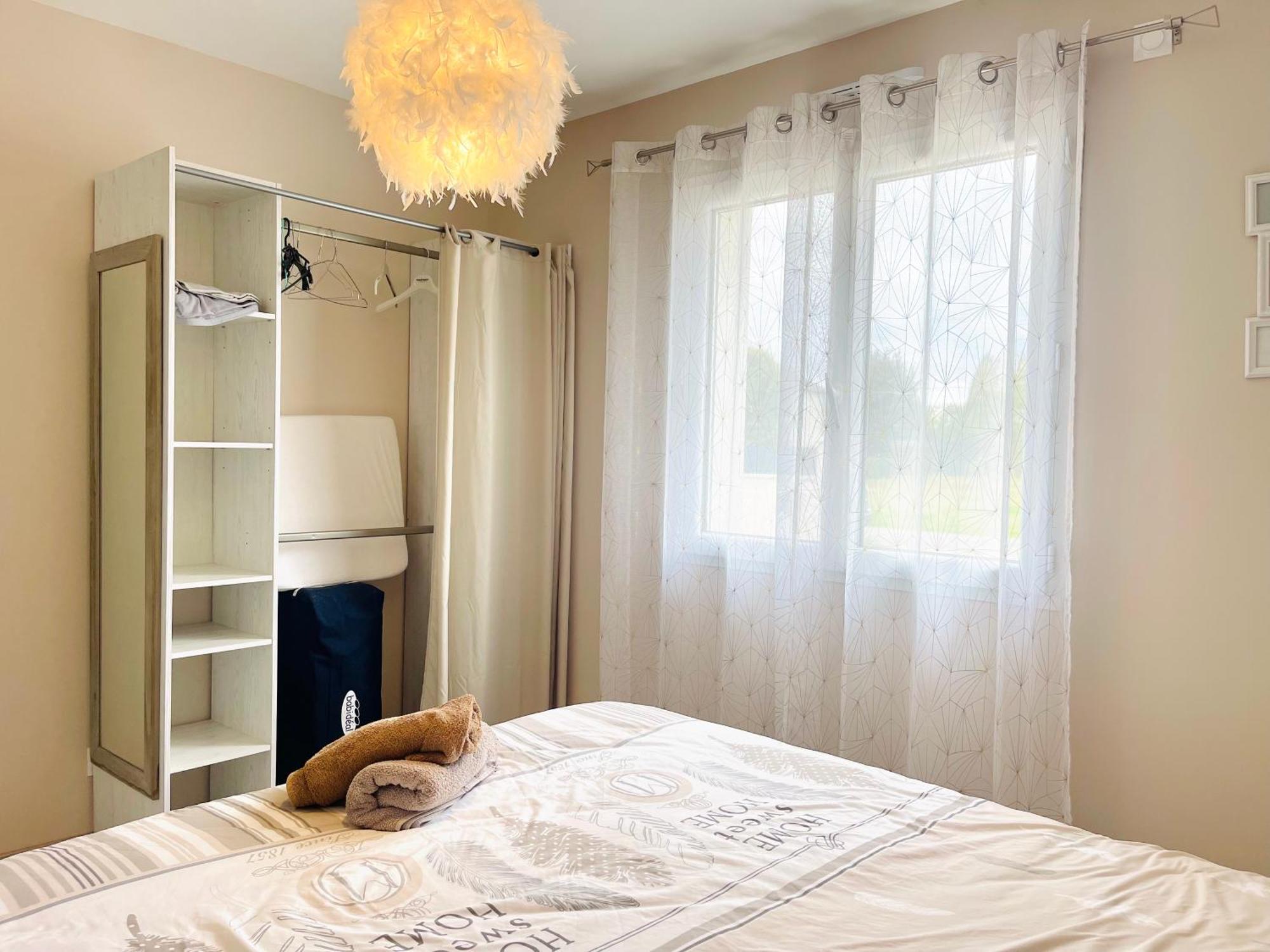 Petite Maison Au Calme Poupry Exteriér fotografie