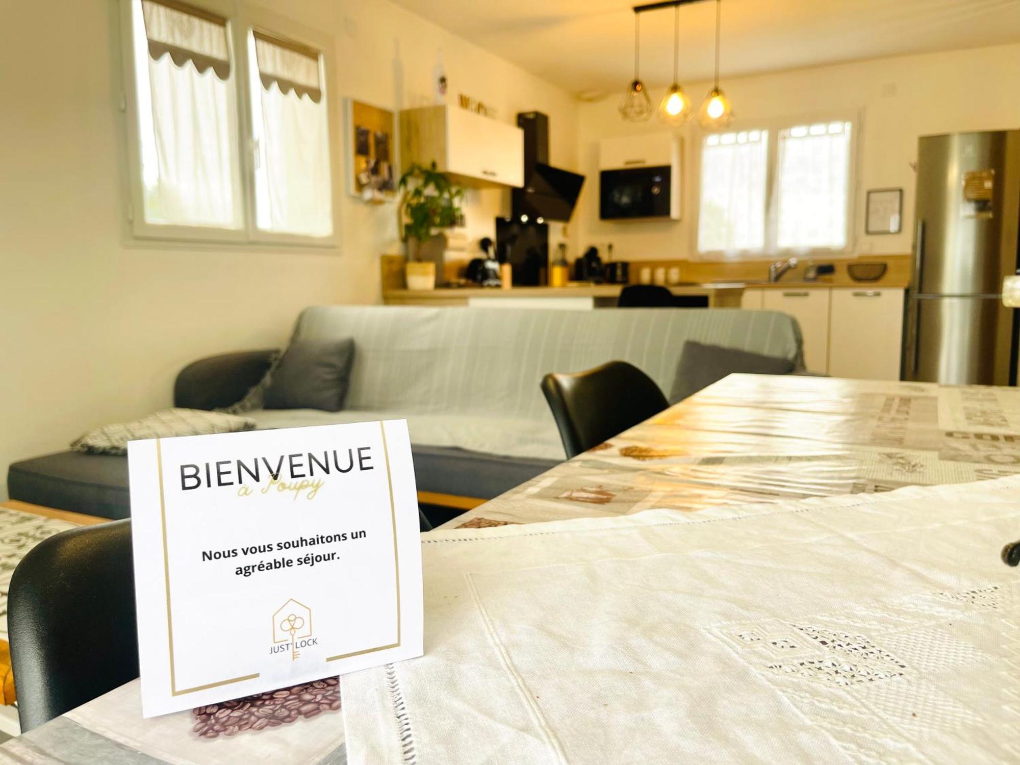 Petite Maison Au Calme Poupry Exteriér fotografie