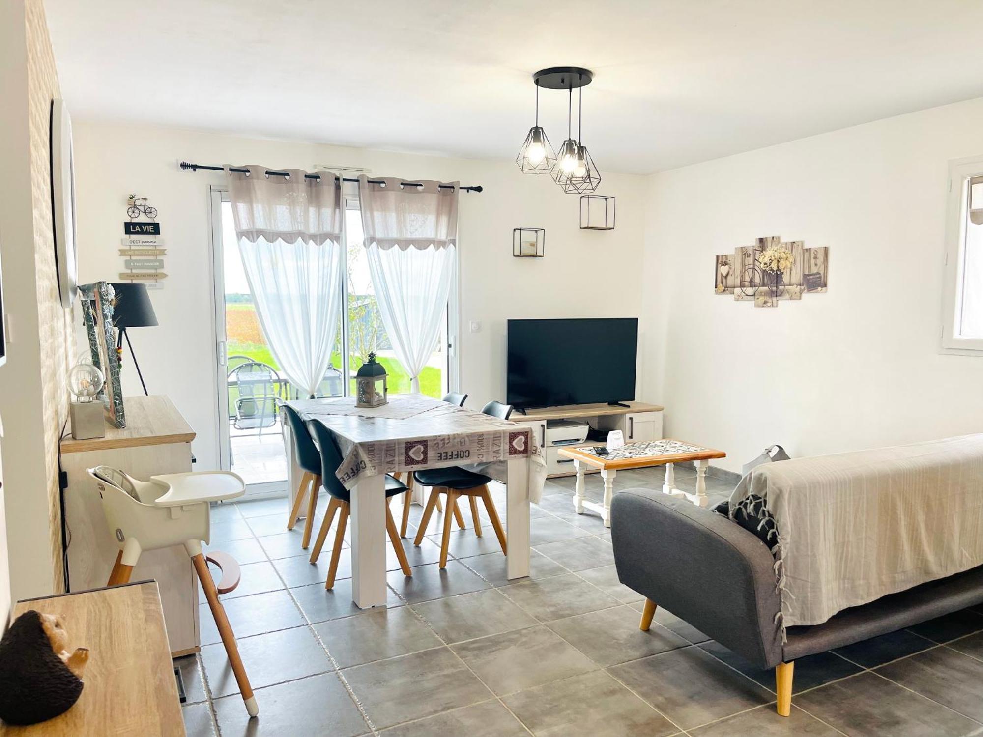 Petite Maison Au Calme Poupry Exteriér fotografie